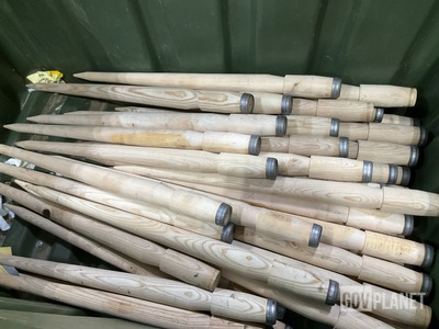 (133) Tent Stakes w/Cases