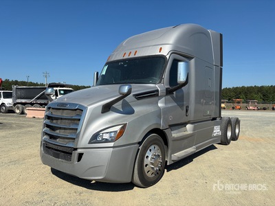 2019 Freightliner Cascadia 126 6x4 T/A Sleeper Truck Tractor