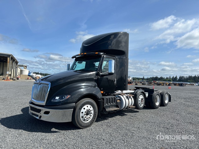 2020 International LT625 8x4 Tri/A Day Cab Truck Tractor