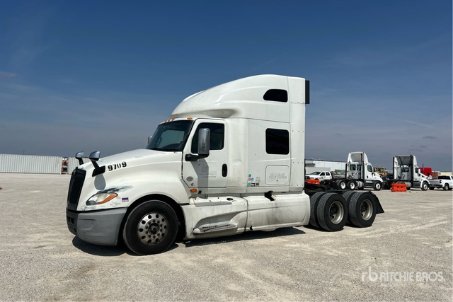 2020 International LT625 6x4 T/A Sleeper Truck Tractor