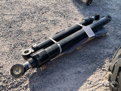 Quantity of (2) 2026 SDCH SDCH-08CA Lote de Cilindros Hidraulicos para Cucharon y Brazo (Sin Usar) /Bucket Arm and Middle Arm Cylinder Assy Accessoire divers pour excavatrice - Fits CAT320, CAT320D, CAT320GC and CAT320E (Unused)