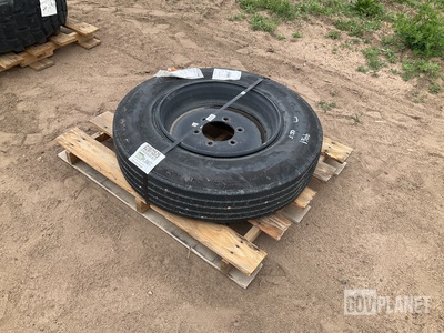 Dunlop 10R22.5 14P.R Tire w/Wheel