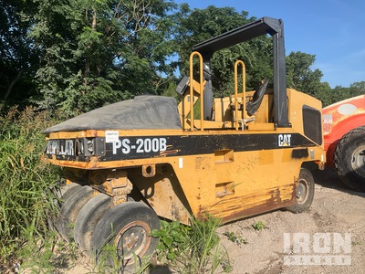2001 Cat PS-200B 9 Wheel Compactador de Ruedas