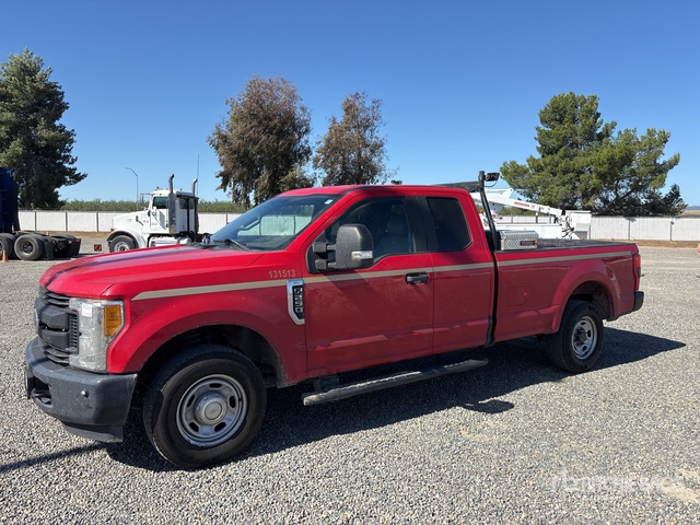 2017 Ford F-250 4x2 Extended Cab Pickup