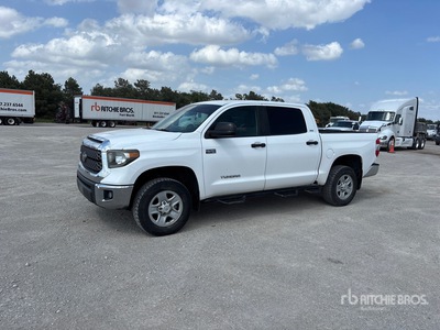 2019 Toyota Tundra SR5 4x4 Crew Cab Pickup