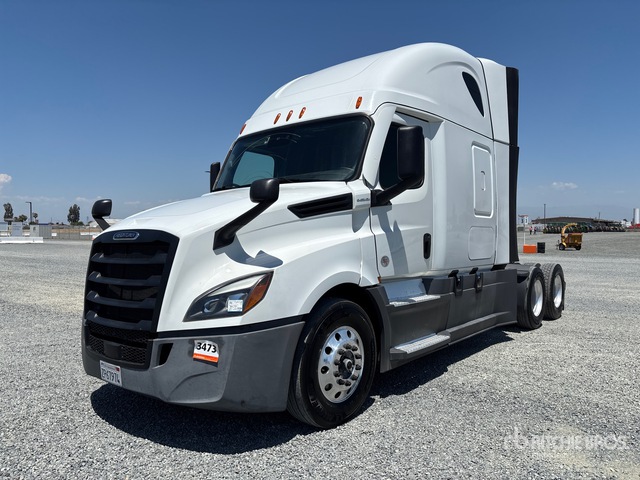 2023 Freightliner Cascadia 126 6x4 T/A Sleeper Truck Tractor