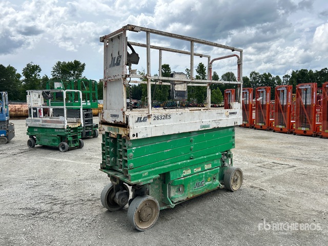 2017 JLG 2632ES Electric Scissor Lift