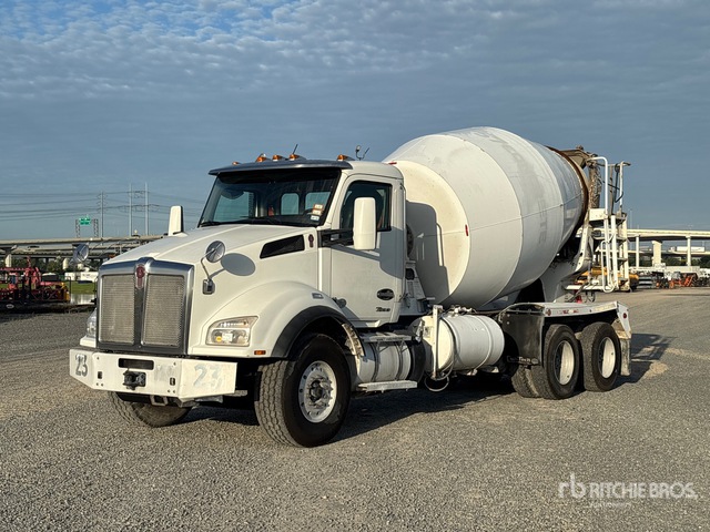 2022 Kenworth T880 6x4 Mixer Truck
