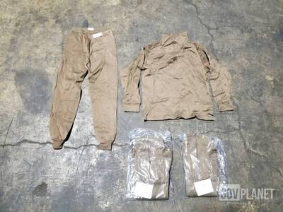 (320) Pairs of Cold Weather Drawers and Tops Vestiario