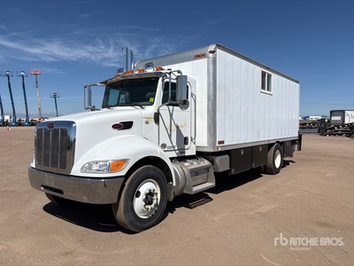 2010 Peterbilt 335 Gesloten vrachtwagen
