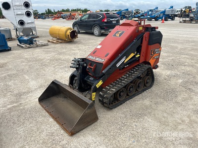 2021 Ditch Witch SK800 Two-Speed Compact Track Loader
