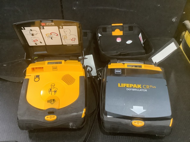 (10) Physio-Control LifePak CR2 Plus Defibrillators (10) Physio-Control LifePak CR2 Plus Defibrillators