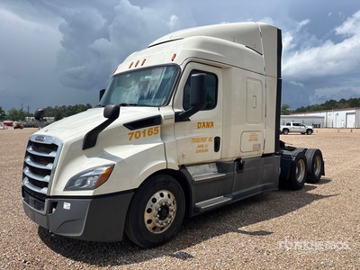 2019 Freightliner Cascadia 116 6x4 T/A Sleeper Truck Tractor