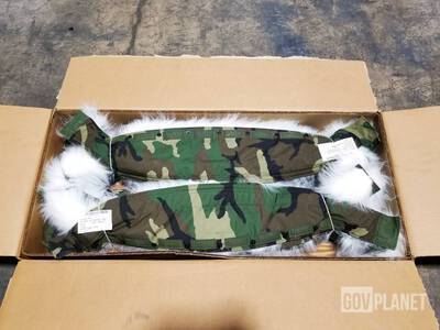 (408) Woodland Goretex Parka Fur Ruffs Large Vestiario