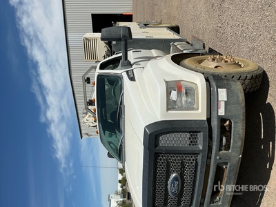 2019 Ford F-750 4x2 Service Truck