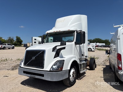 2017 Volvo VNL 4x2 S/A Dagcabine Trekker