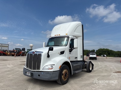 2017 Peterbilt 579 4x2 S/A Day Cab Truck Tractor