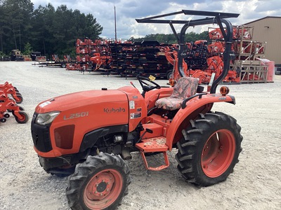 2022 Kubota L2501DT 4WD tractor utilitario