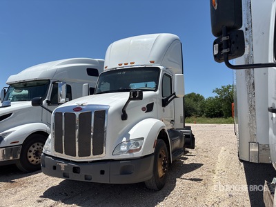 2018 Peterbilt 579 4x2 S/A Day Cab Truck Tractor