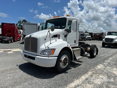 2015 Kenworth T370 4x2 S/A Day Cab Truck Tractor