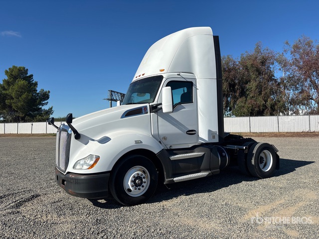 2017 Kenworth T680 4x2 S/A Day Cab Truck Tractor