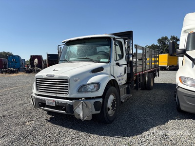 2014 Freightliner M2 106 4x2 Flatbed Truck