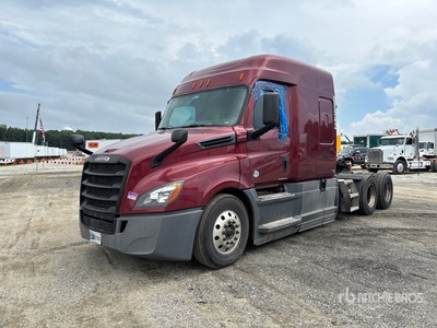 2020 Freightliner Cascadia 126 6x4 تراكتور شاحنة كابينة النوم (ثنائية المحور)
