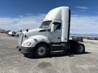 2020 Kenworth T680 4x2 S/A Day Cab Truck Tractor
