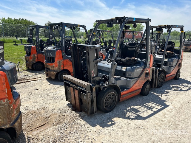 2015 Toyota 8FGCU20 4000 lb Cushion Tire Forklift
