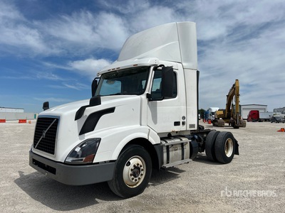 2016 Volvo VNL 4x2 S/A Day Cab Truck Tractor