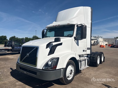 2016 Volvo VNL 6x4 T/A Day Cab Truck Tractor