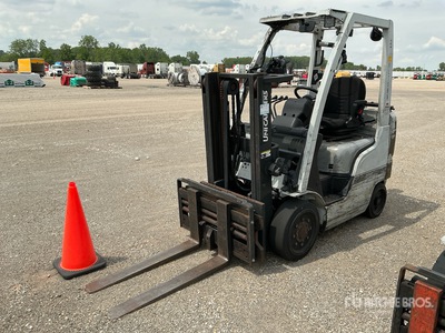 2013 Nissan MCP1F2A20LV 4000 lb Cushion Tire Chariot Élévateur