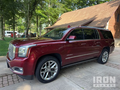 2017 GMC Yukon Denali XL 4WD SUV