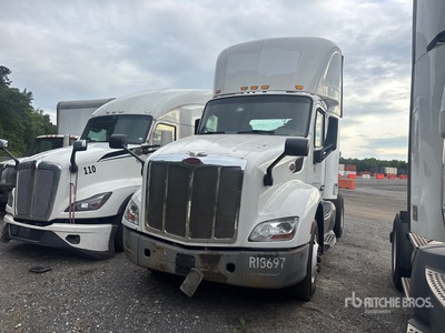 2016 Peterbilt 579 4x2 S/A Day Cab Truck Tractor