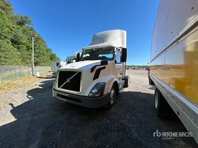 2016 Volvo VNL 4x2 S/A Dagcabine Trekker