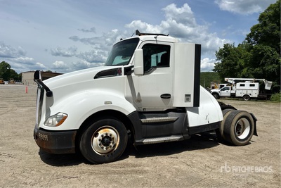 2017 Kenworth T680 4x2 S/A Dagcabine Trekker