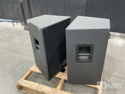 (3) Yamaha C115V Speakers