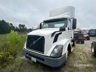 2017 Volvo VNL 4x2 Cabeza Tractora Cabina Corta