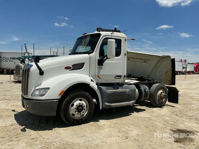 2016 Peterbilt 579 4x2 S/A Day Cab Truck Tractor
