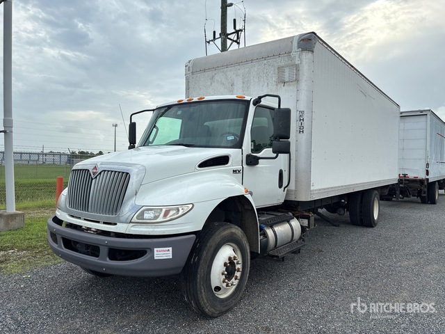 2020 International MV607 4x2 Van Truck