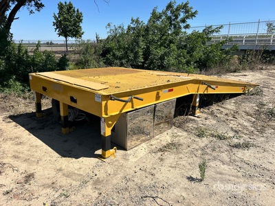 20 ft x 8 ft 4 in Steel Floor Ramp