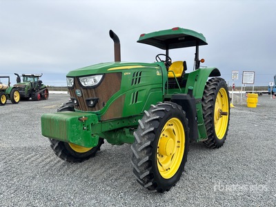 2016 John Deere 6155M Tracteur agricole 4WD
