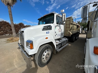 2016 Western Star 4700SF 8x4 Tri/A Dump Truck