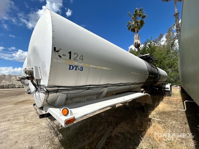 2002 E.D. Etnyre 7250 gal T/A Tanker Trailer