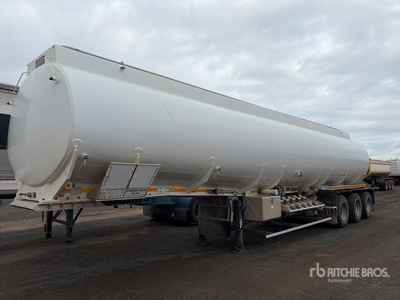2009 Heil 42000 L Tri/A Fuel Tanker Trailer