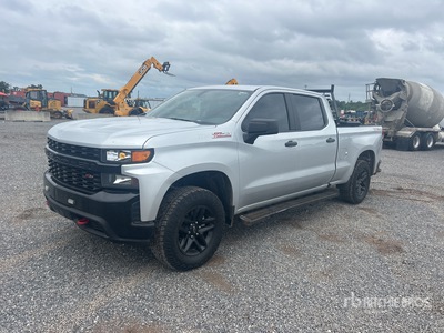 2020 Chevrolet 1500 Z71 Trail boss 4x4 Crew Cab Pickup