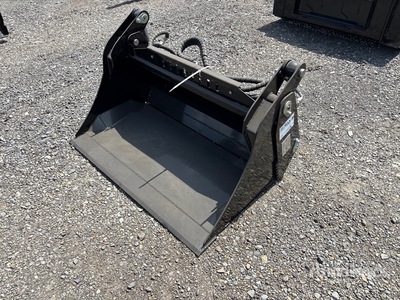2026 GIYI GY-XKH39 Multi-Purpose Mini Skid Steer Bucket (Unused)