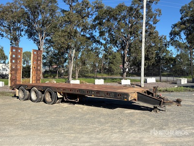 2008 Russell Heale 9 m Tri/A Rimorchio per attrezzatura