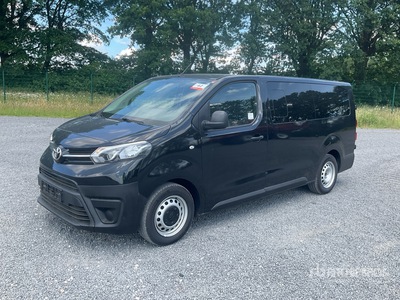 2023 Toyota Proace Verso 2.0 106 KW 9-seater L2H1 Minivan