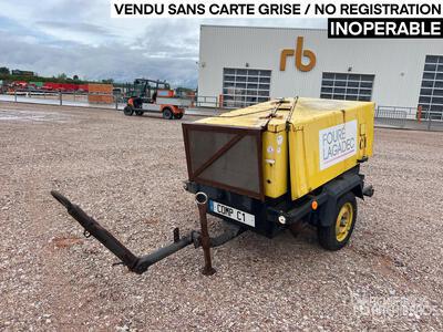 2001 Atlas Copco Mobile Compresseur A Air 1 Essieu S/A Air Compressor (Inoperable)